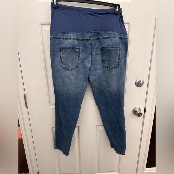 MATERNITY Pants and Shorts 1 pair each Time and Tru size 20 XXG - Picture 6 of 8